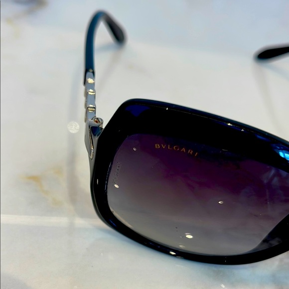 Bvlgari Black Sunglasses with Oversized Square Frame and Gradient Lenses - Picture 2 of 11